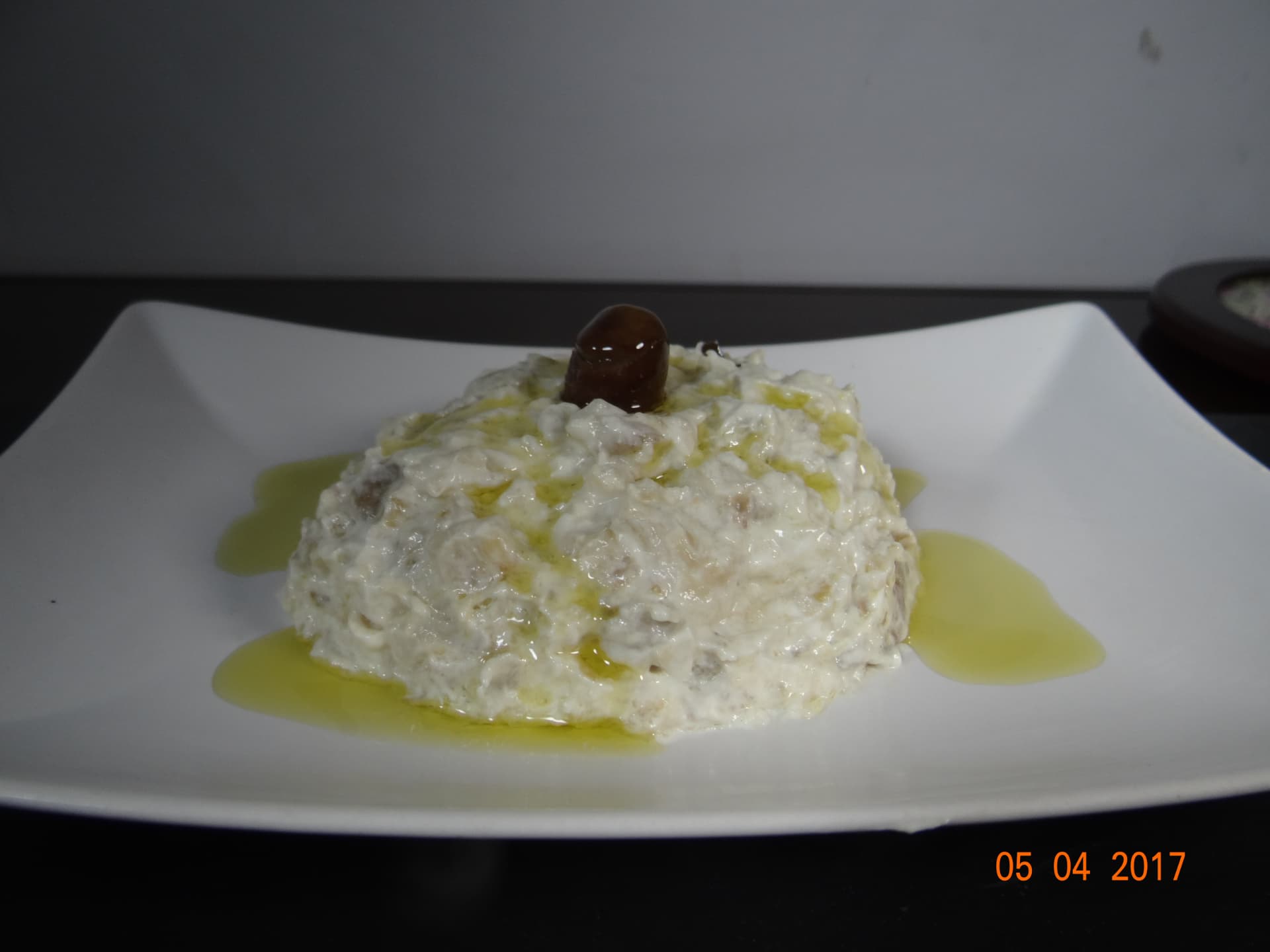 Tahinli Köz Patlıcan sunumu