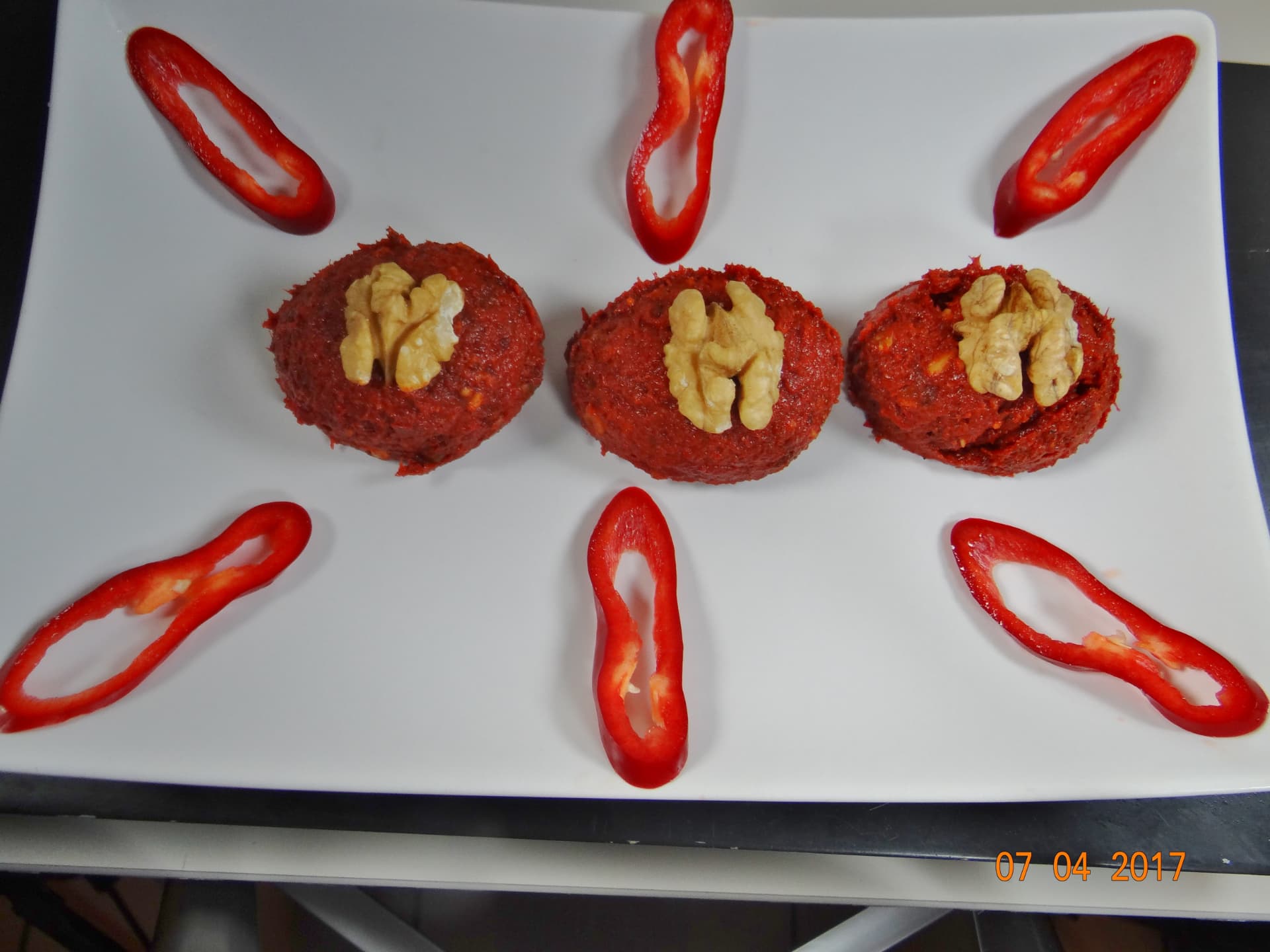Muhammara sunumu